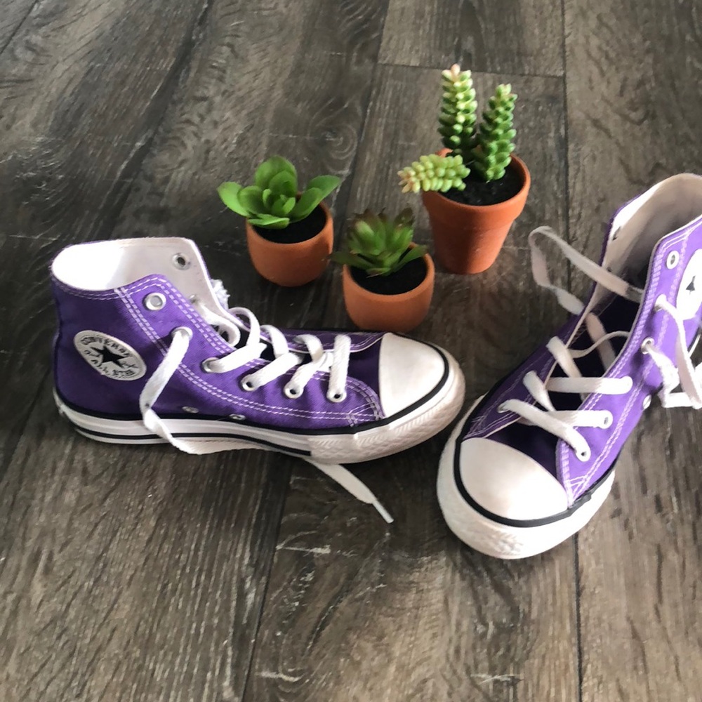 Converse high tops. Youth size 1. Purple.